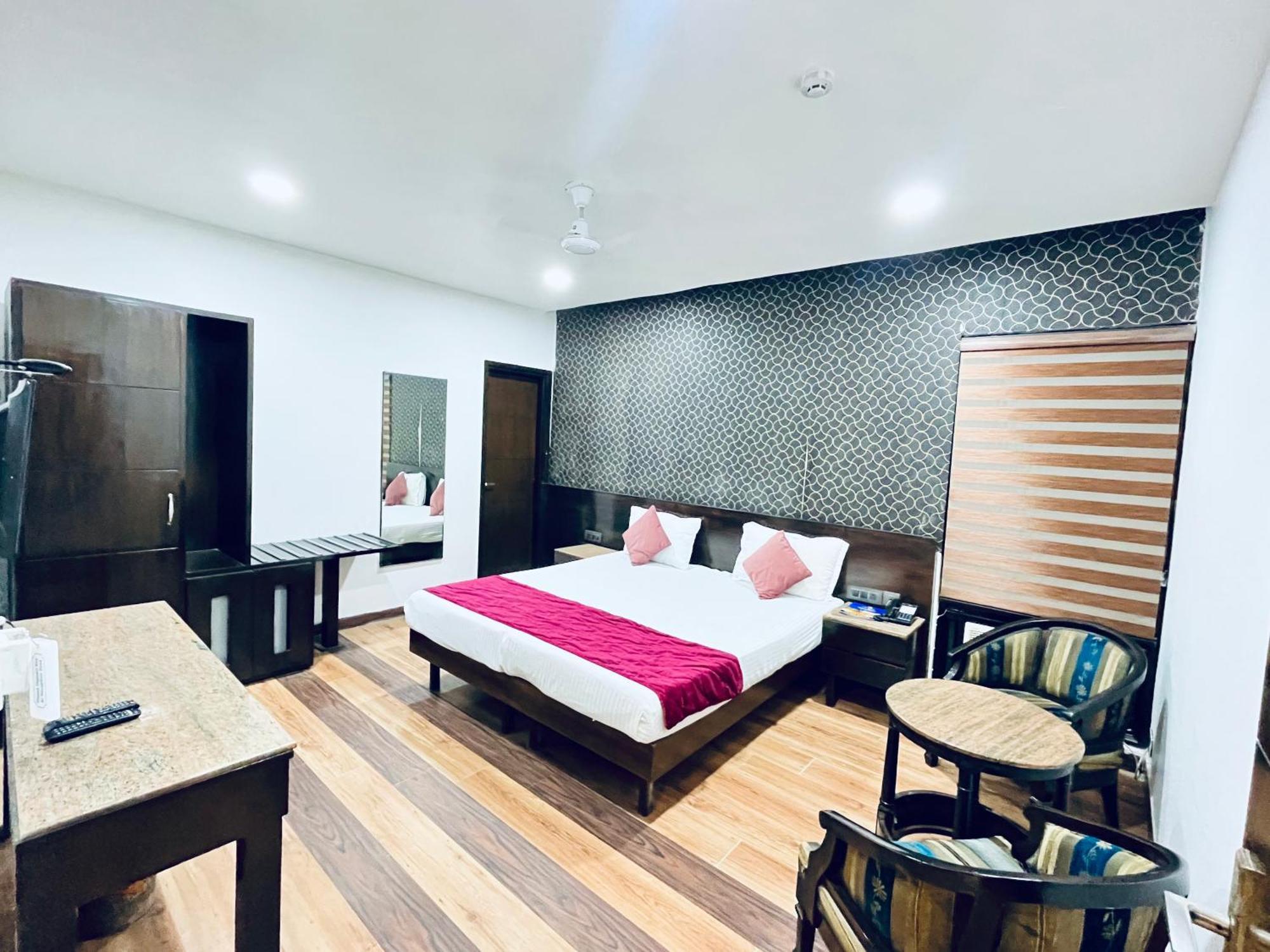 Ganga Ashoka Hotel Rishīkesh Zewnętrze zdjęcie